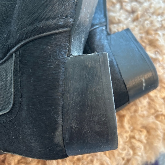 Wishbone Collection: Black Ankle Boots, Size: 7.5 - Picture 9 of 13